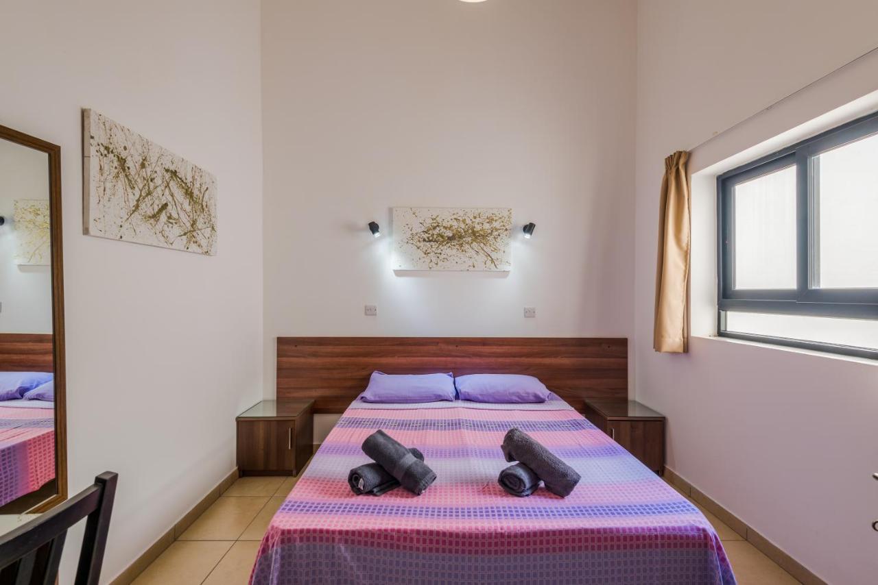 Blue Harbour 2 Bedroom Seafront Apartments With Stunning Seaviews - By Getawaysmalta St. Paul's Bay Bagian luar foto